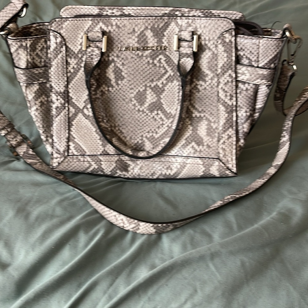 Purse - Picture 2 of 4